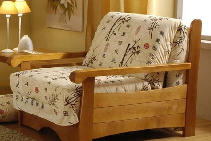 Günlük kullanım için sandalye yatağı: mekanizma türleri, seçenekler, tercih edilen incelikler