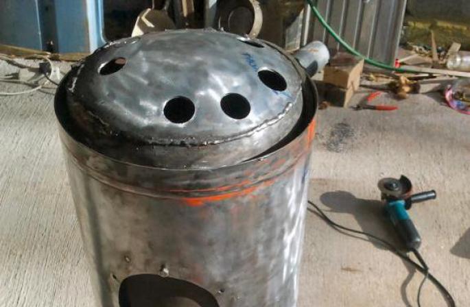 Kako napraviti izmjenjivač topline zraka za dimnjak: pregled na primjeru trbušne peći Izmjenjivač topline za toplu vodu za cijev peći
