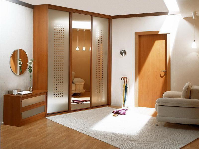 Furniture for the corridor in the apartment. Entrance area with a window. The  most suitable directions for the hallway