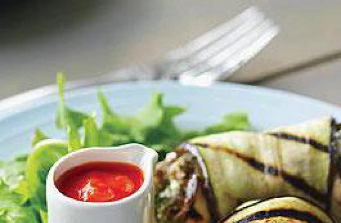 Recipes for eggplant rolls with various fillings