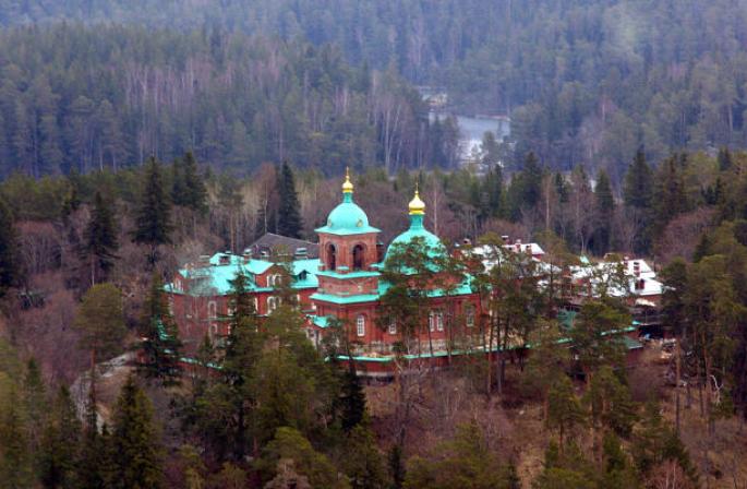 Visite à pied « À travers les ermitages de Valaam Formation et développement du monastère de Valaam