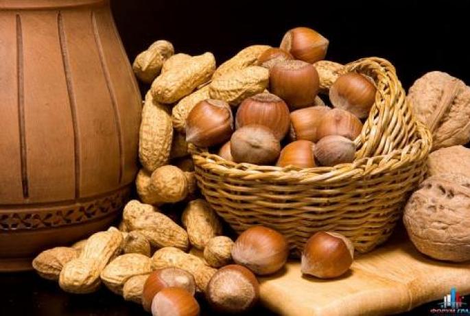 Prečo vlašské orechy snívajú: zbierajte, kupujte, sekajte alebo jedzte